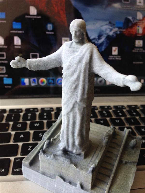 love-thy-scanner-drone-used-capture-3d-scan-giant-jesus-statue-peru-8
